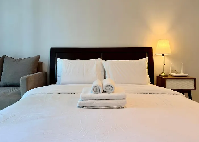 38 Park Ave It Park With 500mbps, Pool, & Netflix Cebu