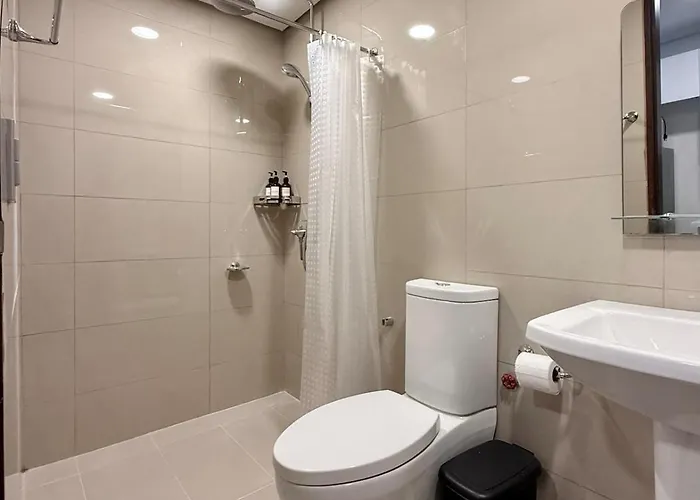 38 Park Ave It Park With 500mbps, Pool, & Netflix Lägenhet Cebu